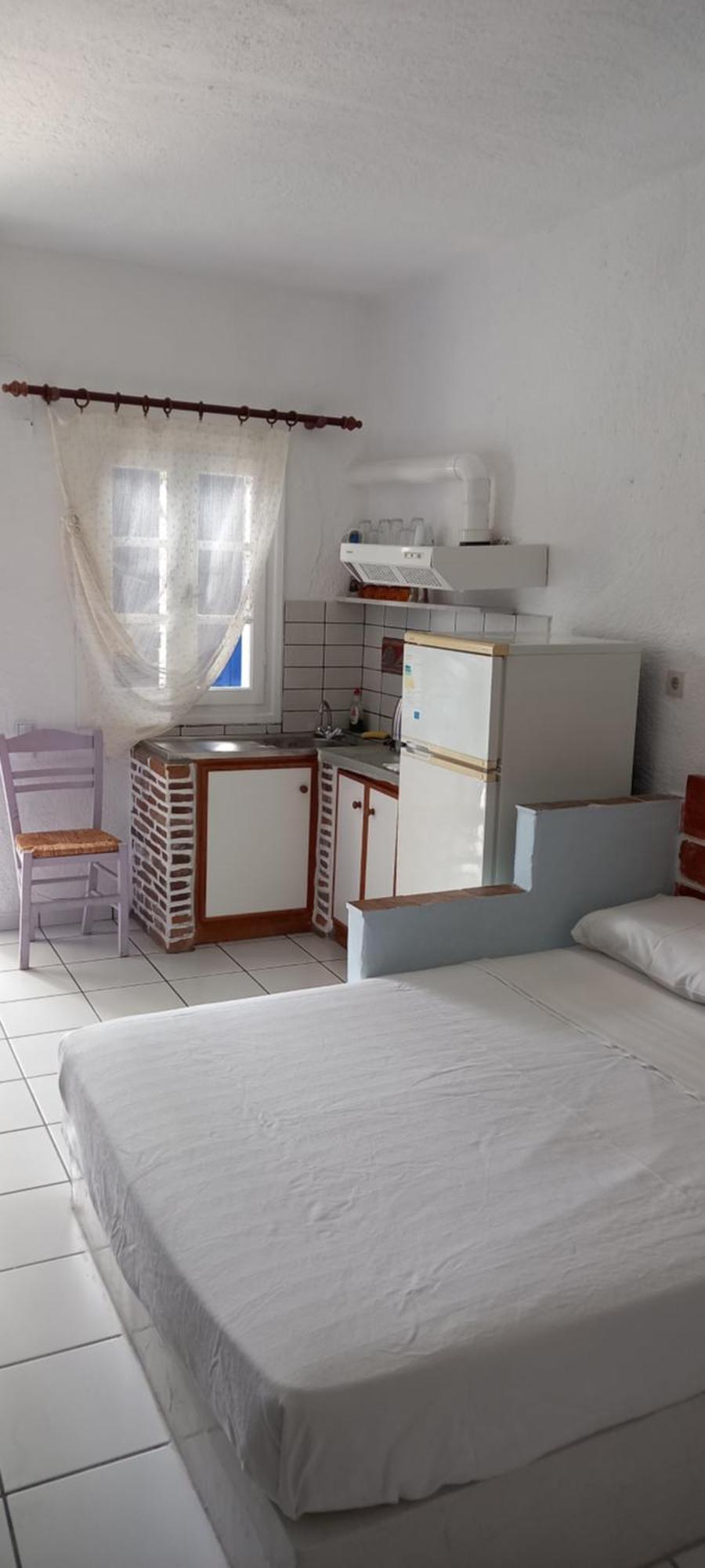 Aposperitis Rooms & Apartments Кіні Екстер'єр фото