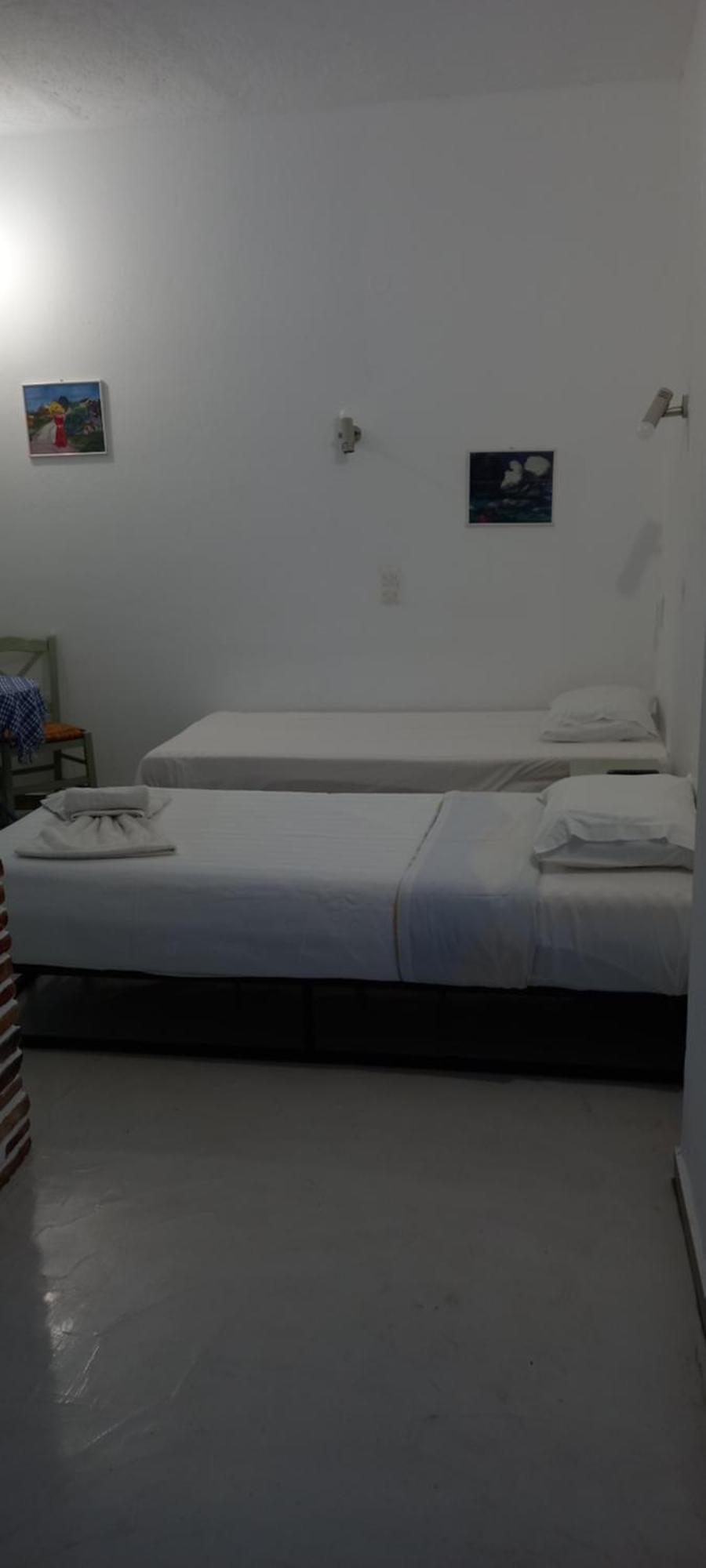 Aposperitis Rooms & Apartments Кіні Екстер'єр фото